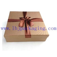 Clothes box|apparel box|garment box|