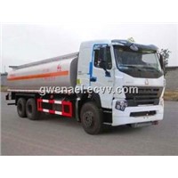 Promo SINOTRUK HOWO A7 6x4 Oil Tanker Truck 371 hp with 25000L , EURO III Emission