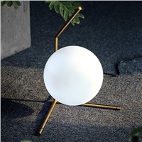 personality decorative ball  Table lamp modern style glass Nordic simple bedroom bedside lamp creative CL