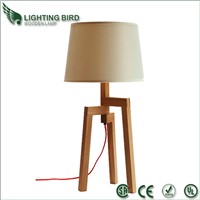 Lightingbird modern simple  wooden table lamp
