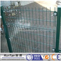 hot sale high quality folded wire mesh fencing