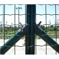 Wave guard rail mesh