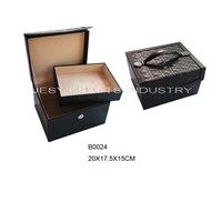 Cosmetic box (B0024)
