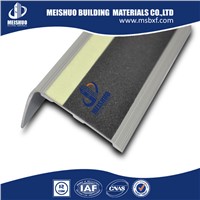 China Luminous Adhesive Carborundum Non Slip Stair Treads Indoor MSSNAC