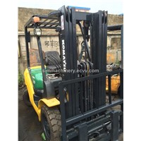 Second hand komatsu FD30-16 3T forklift with 3 stages used komatsu 3t forklift for sale
