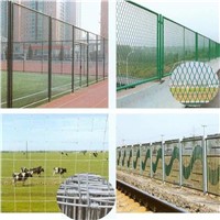 High quality factory price wire mesh fence/cattle sport road wire mesh fence