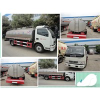 Dongfeng Duolika 4*2 8CBM road milk tanker