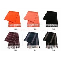 Scarf Inspection:shawl,muffler,scarf,wrap,neckerchief