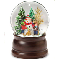 Santa with Snowflakes Musical   Merry Christmas 100mm Snow Globe