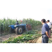 Maize harvesting equipment /corn harvesting machine