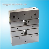 Plastic mould manufacturer with Japan SKD51 plastic components mould