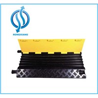 5 channels black and yellow rubber cable protector