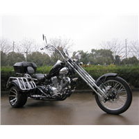 V-TWIN CRUISER STYLE TRIKE MOTORCYCLE