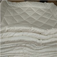 Quilt Duvet Comforter with Microfibre Or Cotton Fabric Vaccumn Bag Packing Or the Zipper PVC Bag Packing