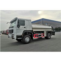 Sinotruck Howo 290hp 6 Cbm 6000 Liters 304-2B Food Trade Stainless Steel Milk Tanker Truck with Alarm Level Gauge