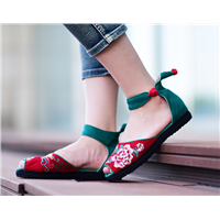 Fahion China Embroidered Shoes with High Quality