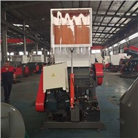 Machine for Crushing Wood In China